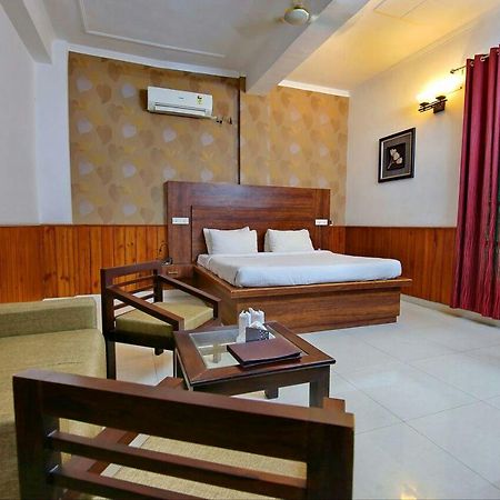 Red Apple Hotel Sangrur Luaran gambar