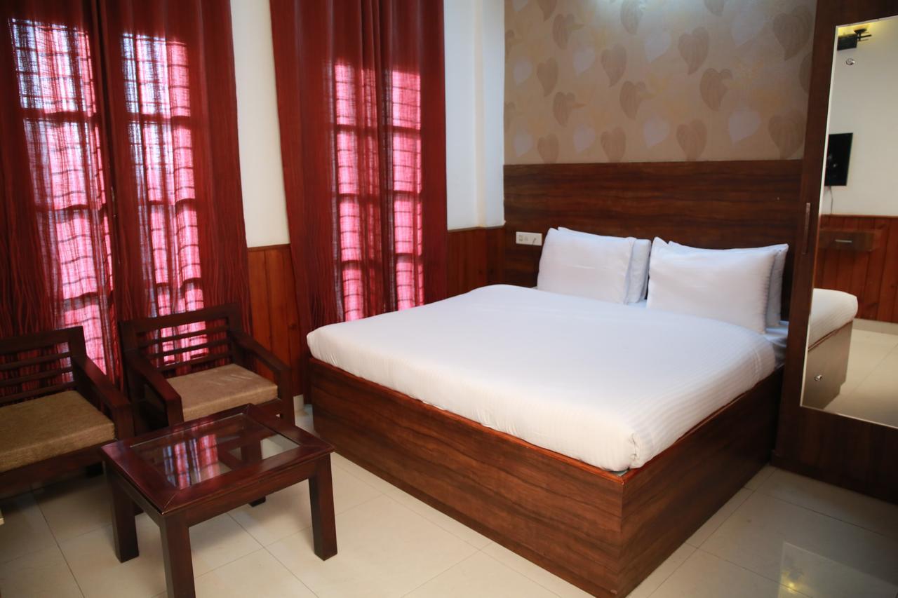 Red Apple Hotel Sangrur Luaran gambar